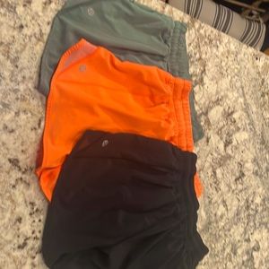 3 pair of barely worn size 0-2 LULULEMON hottie hot